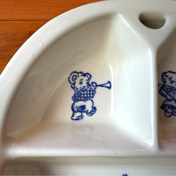 Vintage 1940s EXCELLO Ceramic Warming Baby Dish Blue & White with Musical Bears - Picture 2 of 14